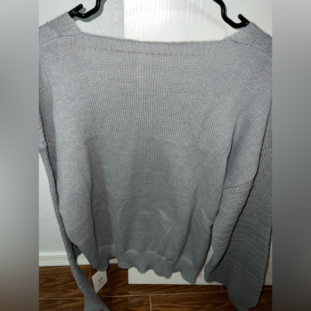 Sweater - Picture 6 of 8